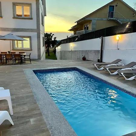 Holiday home Vivienda Adosada Con Piscina Cerca De La Playa